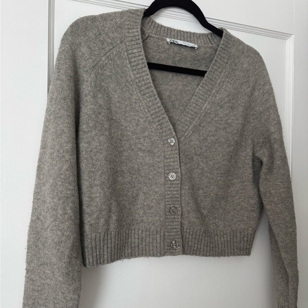 Zara Light Gray V-Neck Sweater